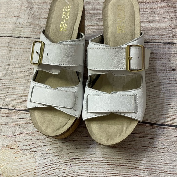 Kenneth Cole wedged sandal with Cork heel adjustable buckle on front Size 6.5 - Picture 2 of 7